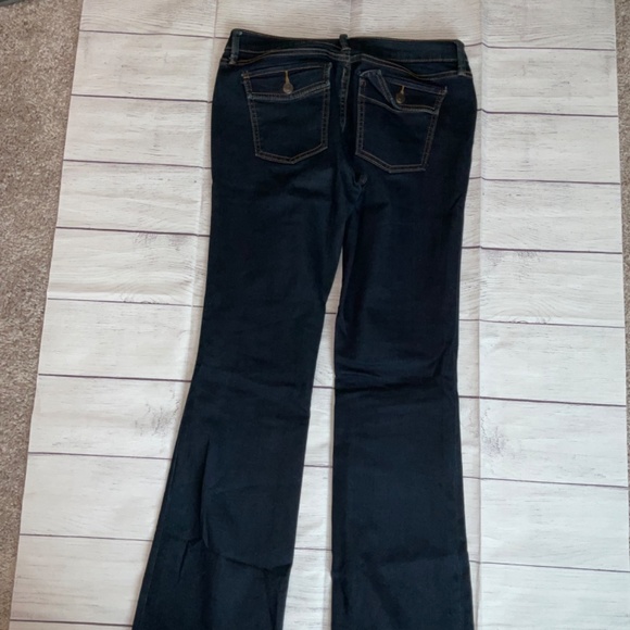 Women’s Banana Republic Flare Jeans - Picture 3 of 3